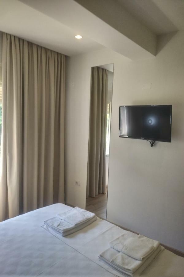 Deluxe Sea Apartment Vlorë Exterior foto