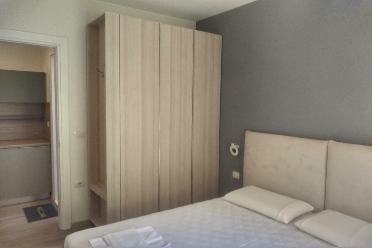 Deluxe Sea Apartment Vlorë Exterior foto